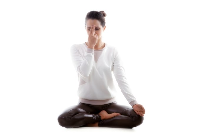 Breathing meditation exercises breath deep deepen practice chest close 6th Breathing meditation exercises breath deep deepen practice chest close 6th